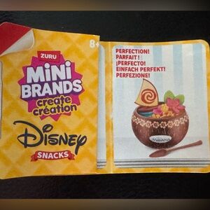 Moana Smoothie Bowl
Zuru Mini Brands Create Disney snacks